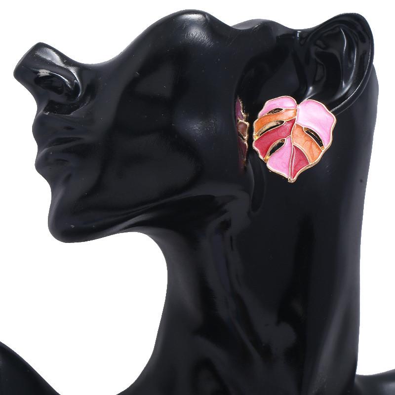 Leaves Earrings Hollow Out Vintage Female Alloy Personalized Personality Dripping Oil