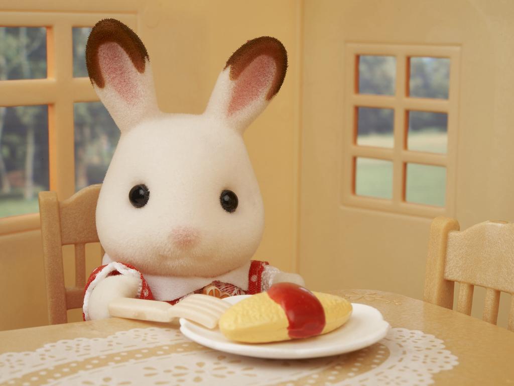 Sylvanian Families Cozy Cottage Starter Home Set