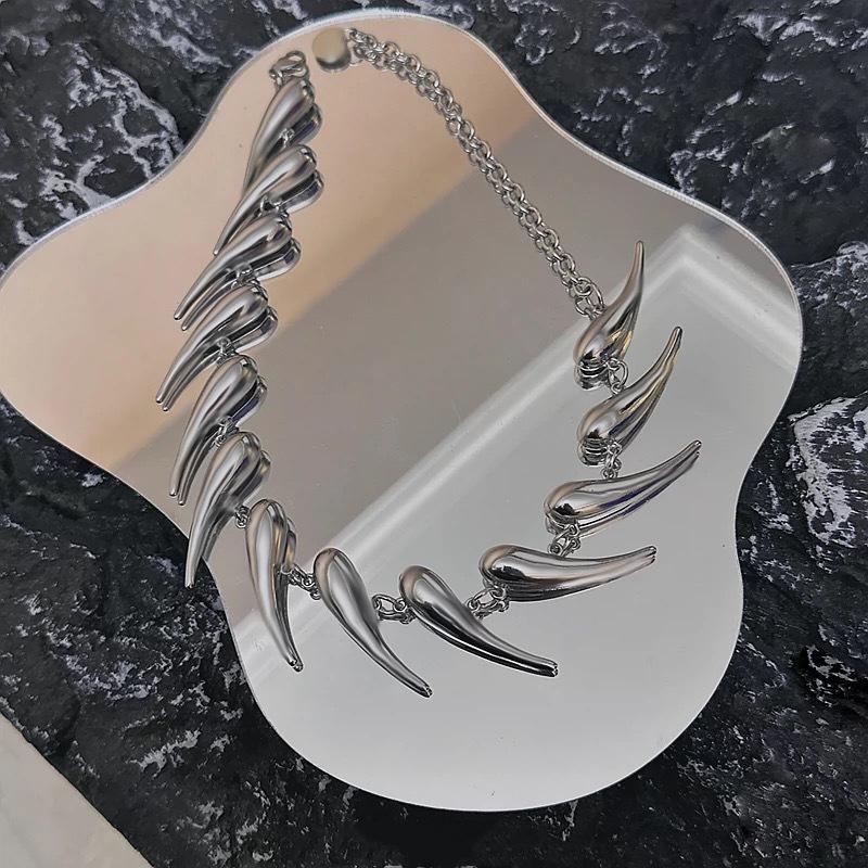 Stainless Steel Necklace Hiphop Punk Silver Color Rivet Chain Choker Necklace for Men Women Exaggerated Thorn Jewelry Gifts