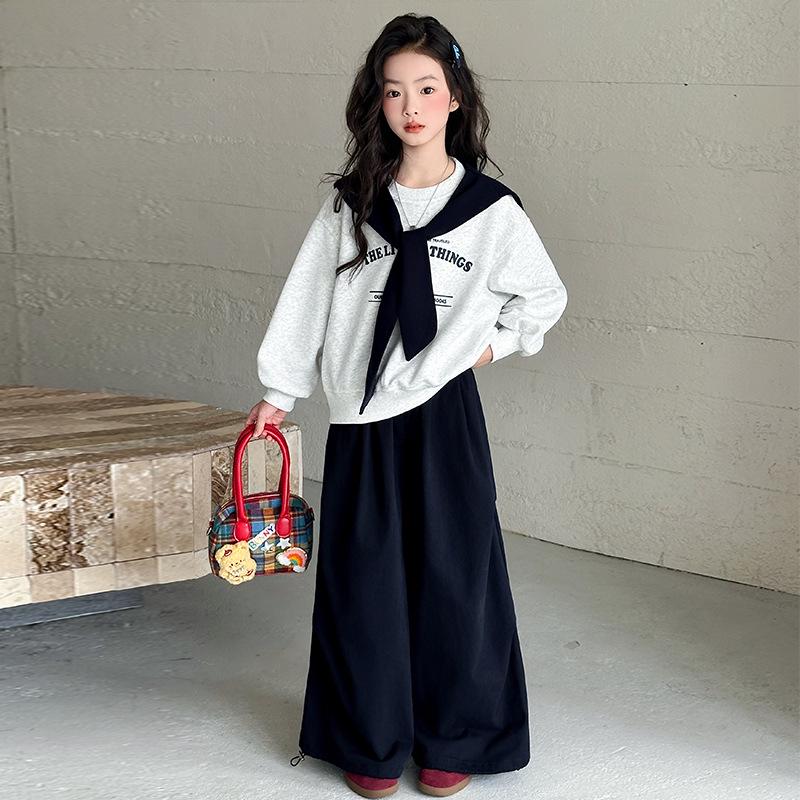 Комплект для девочек: Свитшот с воротником-стойкой и брюки-карго (Весна-Осень) - Коллекция 2025