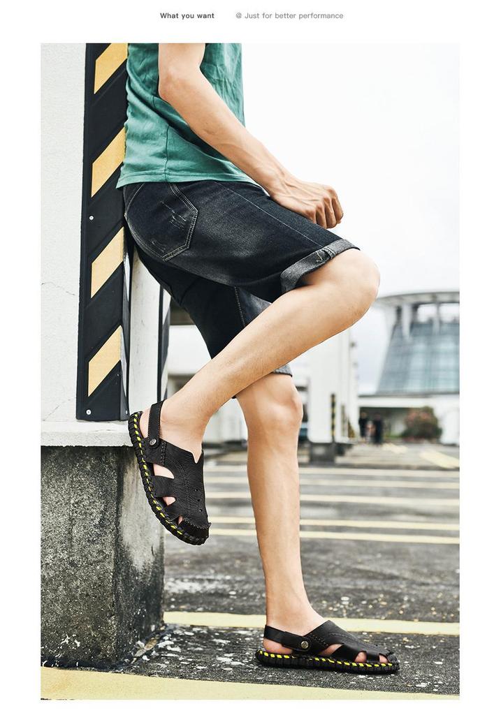Men's Cross-Strap Breathable Closed-Toe Summer Sandals for Outdoor and Beach