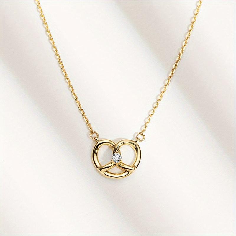 1 шт. Изысканное и модное ожерелье, в сочетании с ювелирными изделиями из микросинтетического циркона в форме сердца, представляет простой и повседневный стиль ношения.