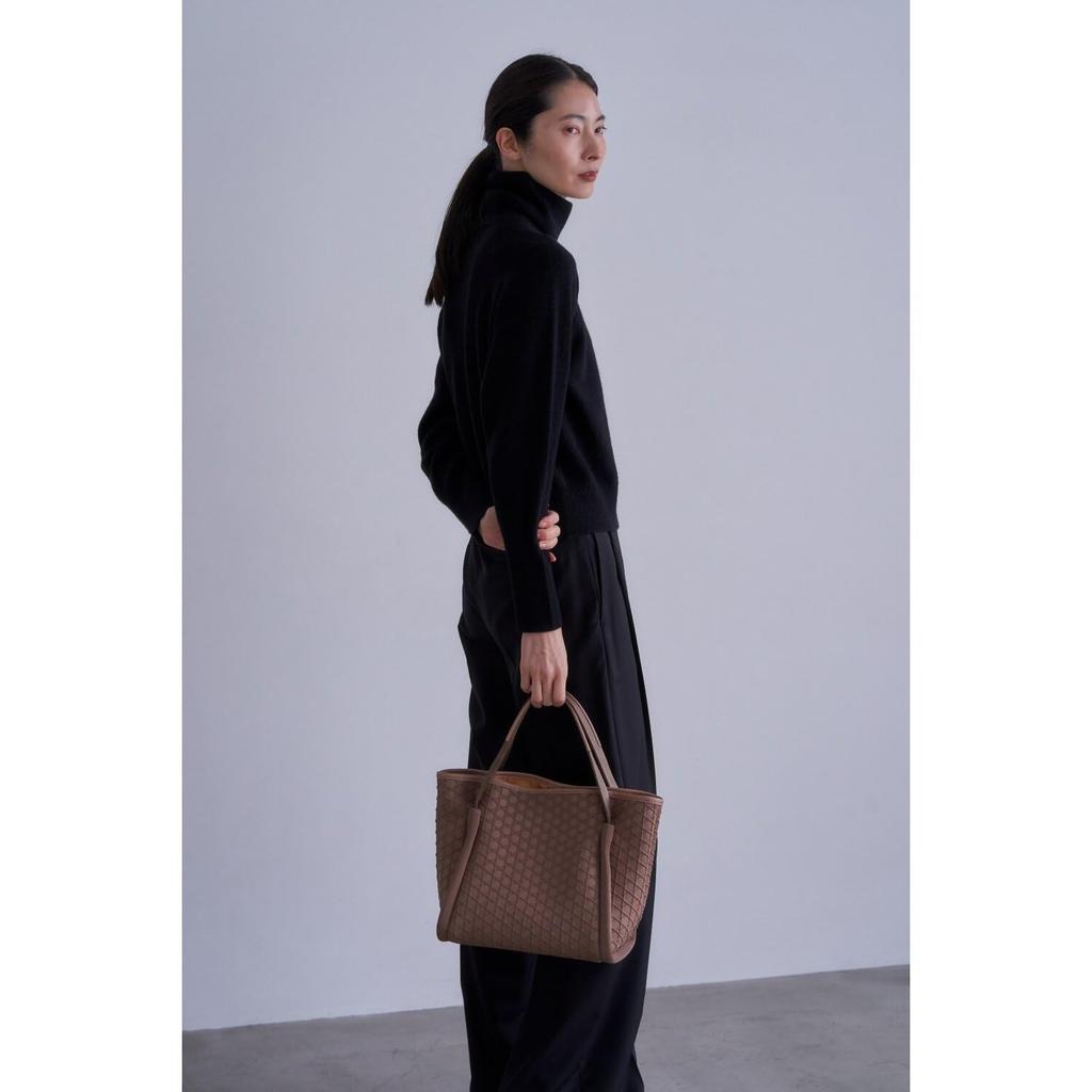 Lacuo Embossed Bonding Tote Black Bag, Small, (N)