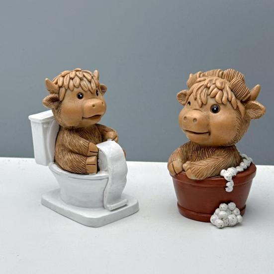 Статуэтка из смолы «Хайлендский скот», держащая рулон туалетной бумаги, для ванной, украшение для дома, офиса, десктопа