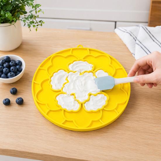 Pet Slow Feeder Mat, Soft Silicone Dog Lick Mat, Prevents Choking, Slow Feeder Dish for Dogs Cats Kibbles Thick Treat