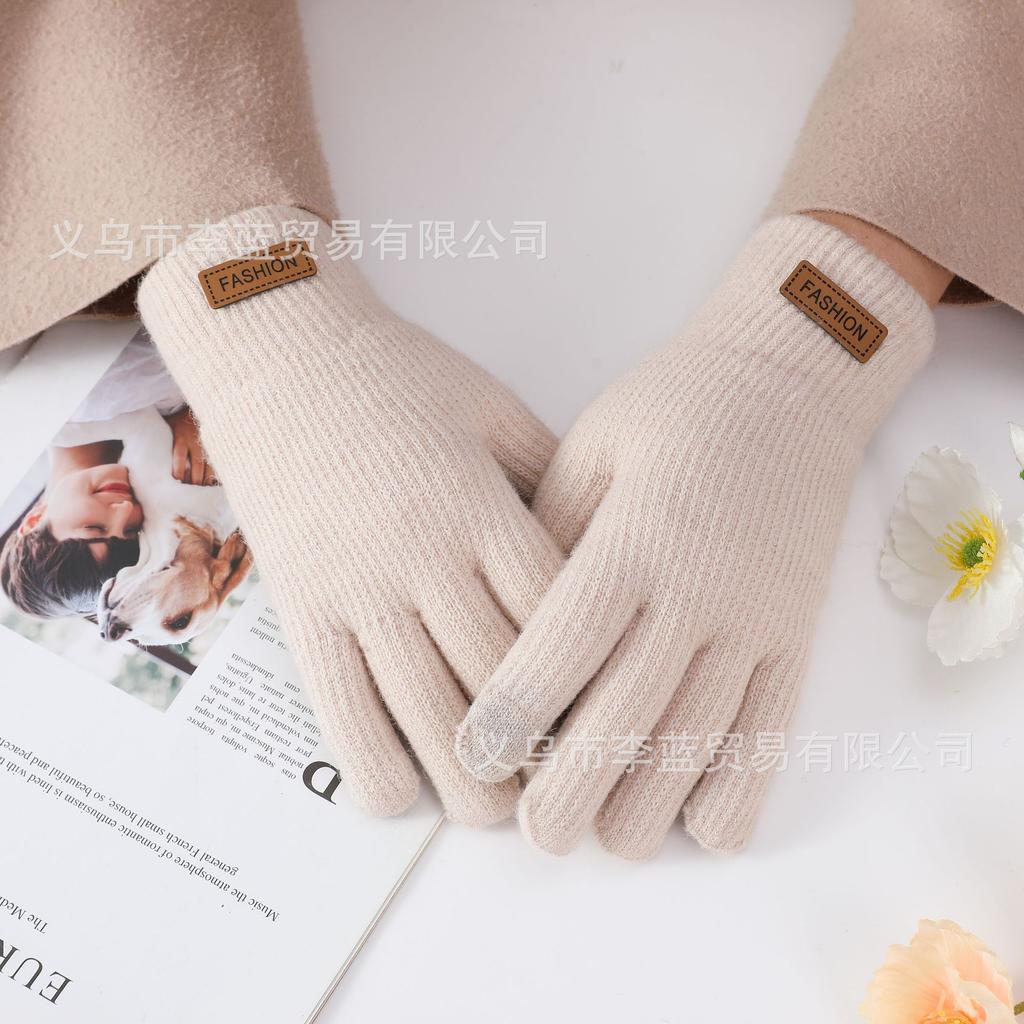 Зимние перчатки однотонные под норку