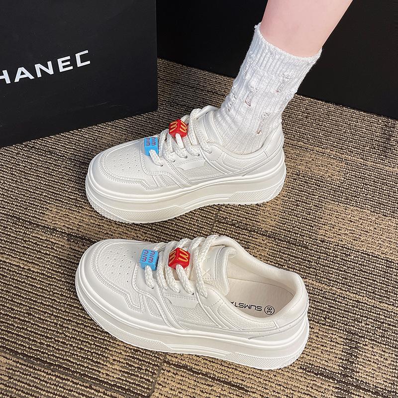 Премиальные толстоподошвенные маффины маленькие белые туфли женские увеличивающие рост туфли на платформе новая осенняя повседневная спортивная обувь