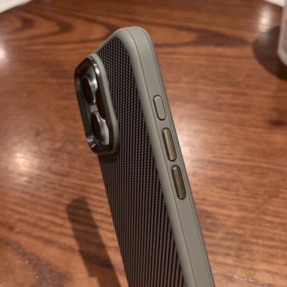 Чехол для iPhone 16 Pro, совместимый с MagSafe, из ПК + ТПУ, задняя крышка телефона, текстура из углеродного волокна