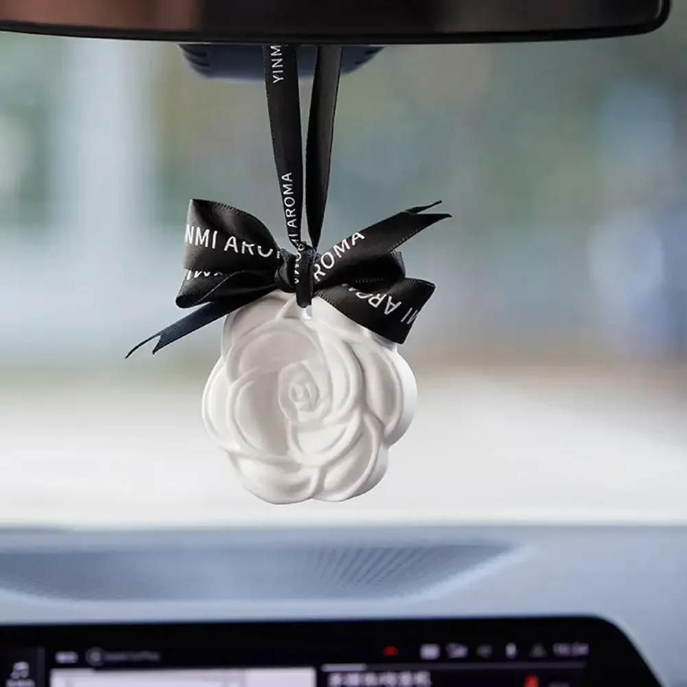 Car Hanging Air Freshener Beautiful White Flower Perfume for Car Styling Aroma Fresh Air Purifier Interior Decorations Ornament
