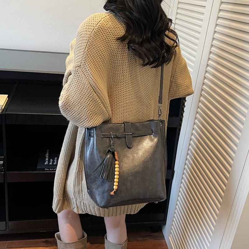 Женская сумка кроссбоди на одно плечо большой вместимости, ретро, повседневная и универсальная сумка-тоут для通勤