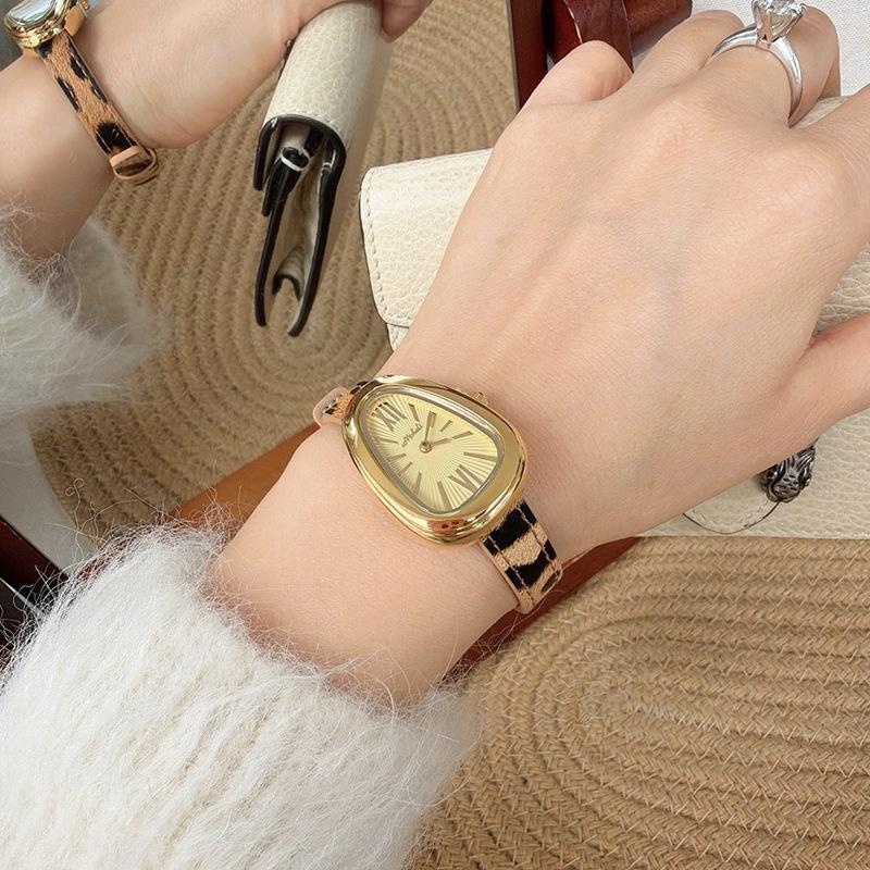 New Leather Leopard Print Vintage Luxury Women'S Quartz Watch, High-End Women'S Wristwatch, Timepiece And Accessories.