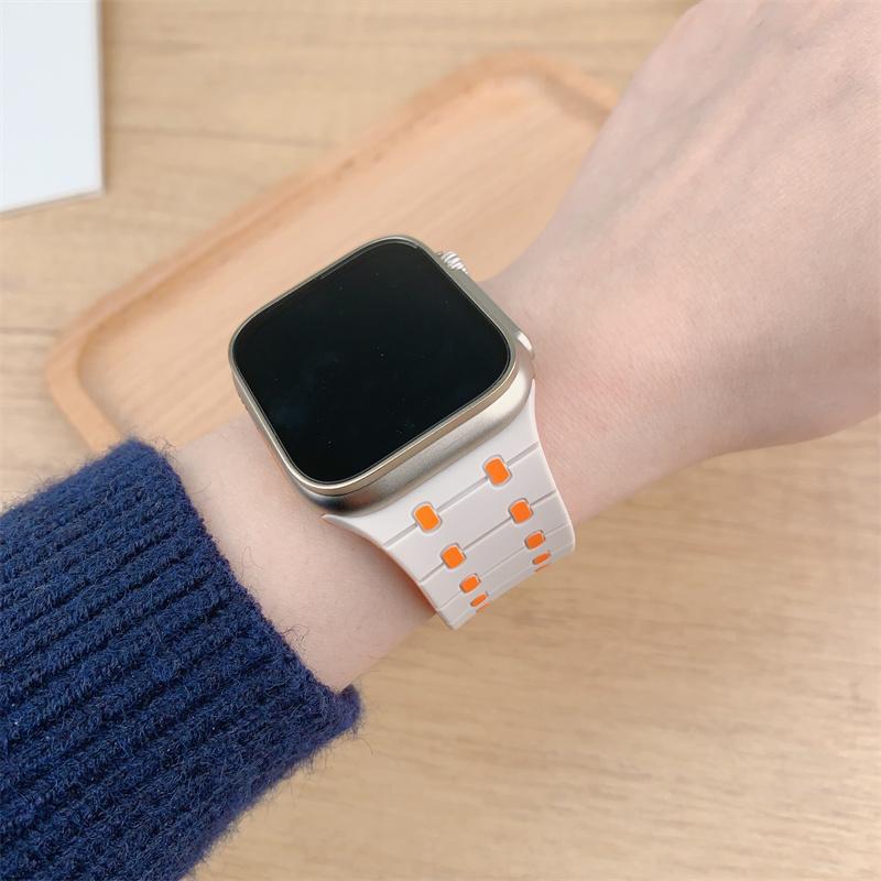Silicone Band For Apple Watch Strap 49mm 45mm 41mm 44mm 40mm 38 42mm 46mm Bracelet Correa Iwatch Series 10 9 8 7 6 5 3 SE Ultra