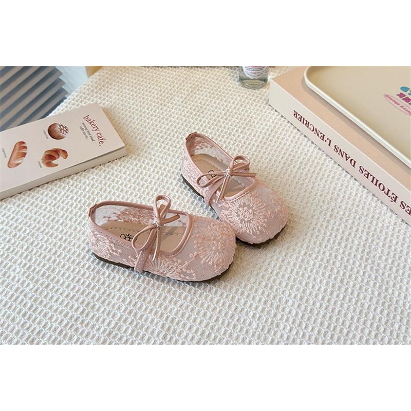 Дышащие туфли-балетки из кружевной сетки для девочек с бантом, весенне-летние детские туфли, стильные удобные балетки для девочек