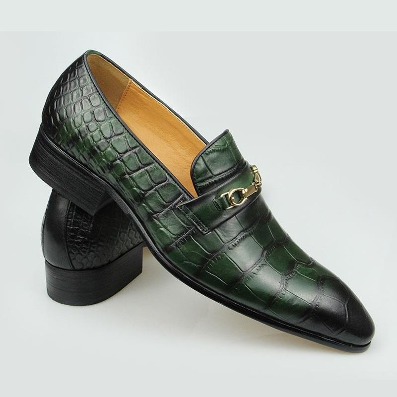 Модные мужские лоферы класса люкс Новая деловая обувь для платья Свадебный банкет Костюм Верхний слой Кожа коровьей шкуры Заостренный носок Офисная мужская обувь Кожа