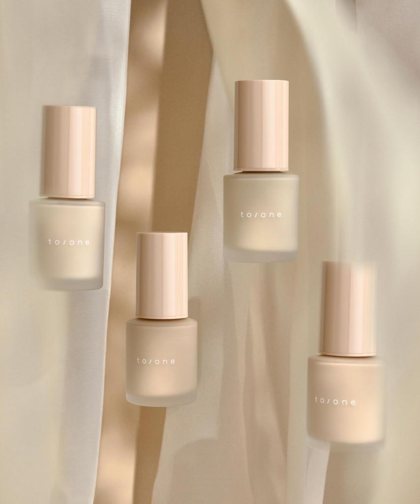 Dewy Liquid Foundation 01 Light Beige Liquid Foundation Foundation Shiny Beauty Serum Состав to/one (Тон)