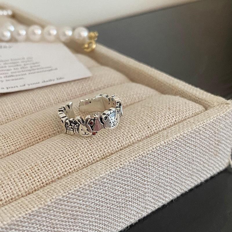 Sterling Chic 925 Silver Ring With Sparkly Zirconia Stones For Unique Womens Accessories