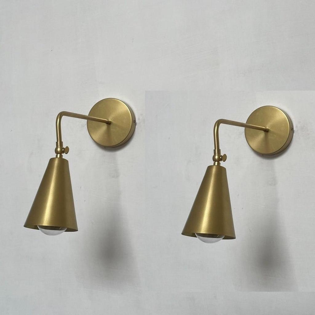 Набор из 2 абажуров в форме конуса, старинная латунная настенная лампа, настенный светильник для туалетного столика, светильник для ванной комнаты, крепление для 1 настенного светильника
