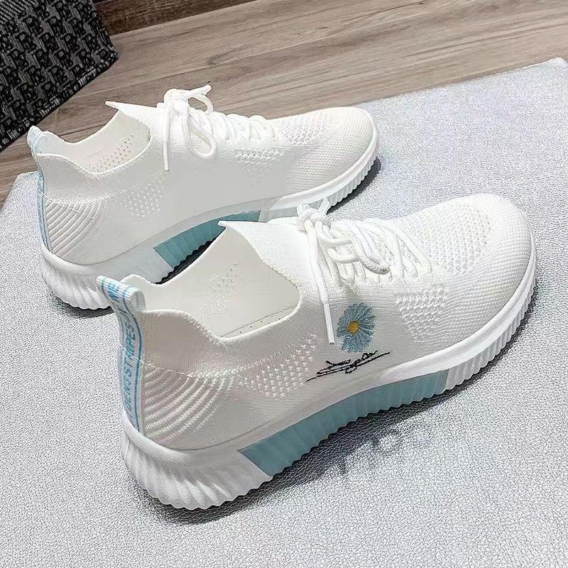Korean Casual Sports Net Shoes for Women's 2024 Summer New Style Small Daisy Fashion Versatile Breathable Thin Soft Sole Shoes