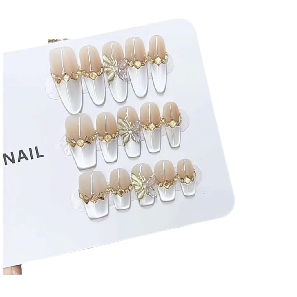 Чисто ручная работа Осень Новый стиль Фототерапия Носимые ногти Молочный цвет Бабочка Нейл-арт Патч Можно отсоединить