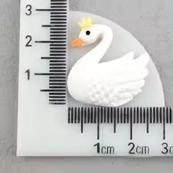 Cute Swan Pig Rabbit Design Matte Effect Simulation Animal Resin Cabochons Artifical Model for Souvenir Use