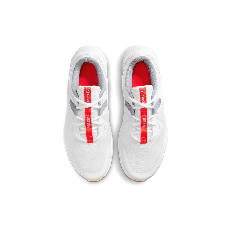 Nike MC Trainer 'Платиновый оттенок Чили Красный' (унисекс) Беговые кроссовки Platinum Tint / Wolf Grey / Gum Yellow / Chile Red CU3580 004