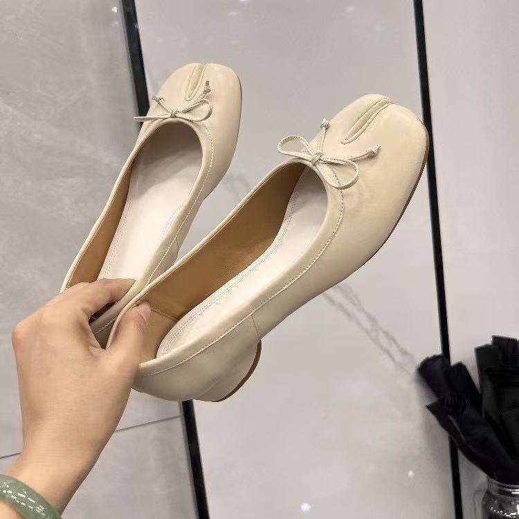 Spring Women Flat Split Toe Shoes with Bow Soft Leather Bow Tie Front Shallow Slip On Girls Tabi Shoes Flats Ballet Shoes