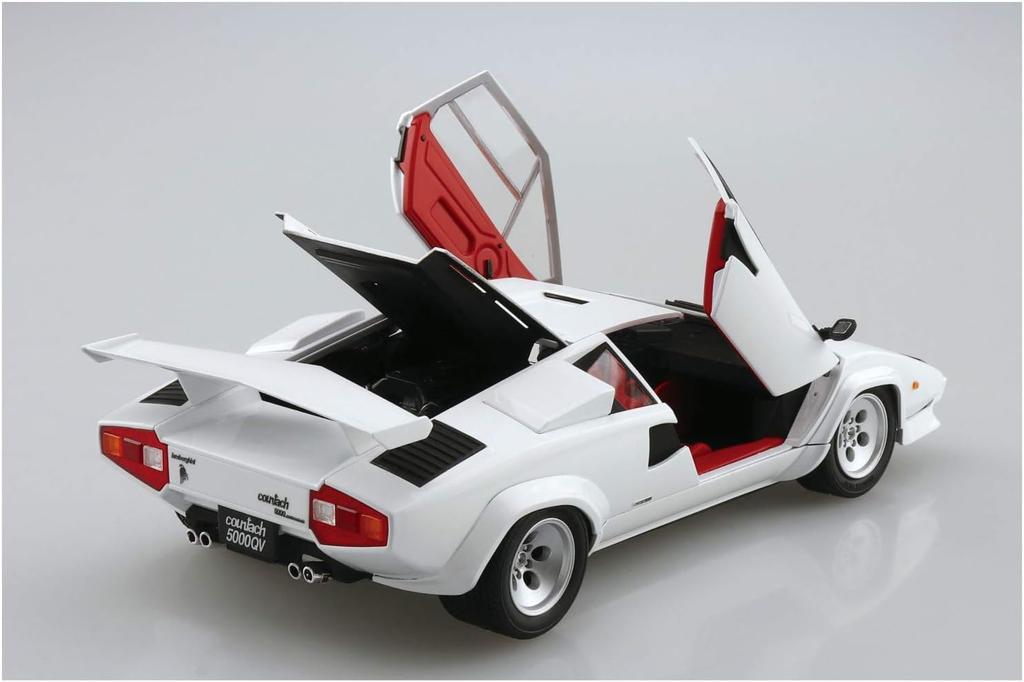 Aoshima Bunka Kyozai The Supercar Series Lamborghini Countach 5000QV Plastic Model (AOSHIMA) 1/24 '85