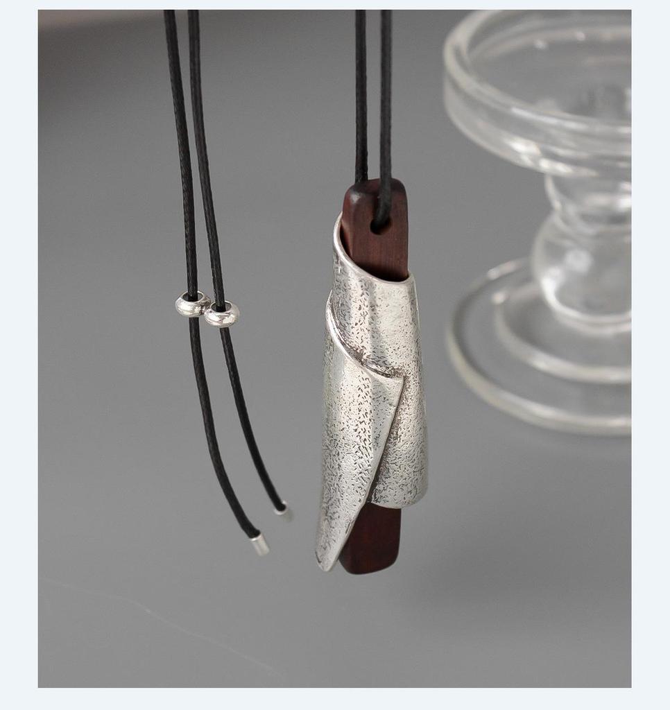 Деревянное зимнее ожерелье-свисток в винтажном стиле