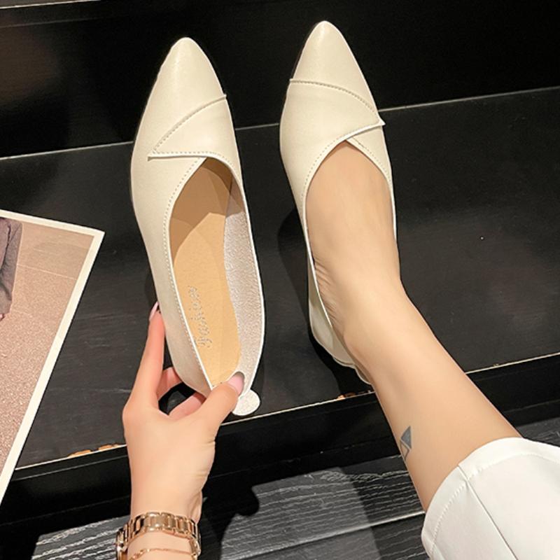 Модная осенняя женская обувь на плоской подошве с острым носком, слипоны, женская модная одинарная обувь, мягкая подошва, с мелким вырезом