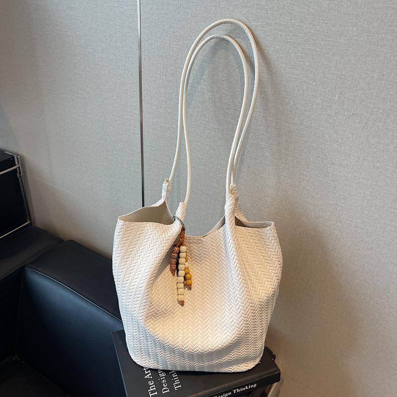 Ретро сумка женская большой вместимости 2025 новая осенне-зимняя повседневная на плечо для покупок текстурная сумка-тоут для поездок на работу