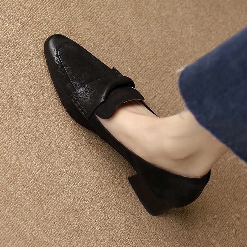 2025 новые коричневые французские одинарные туфли женские с острым носом толстый каблук средний каблук маленькие кожаные туфли для работы темперамент низкий каблук женские туфли