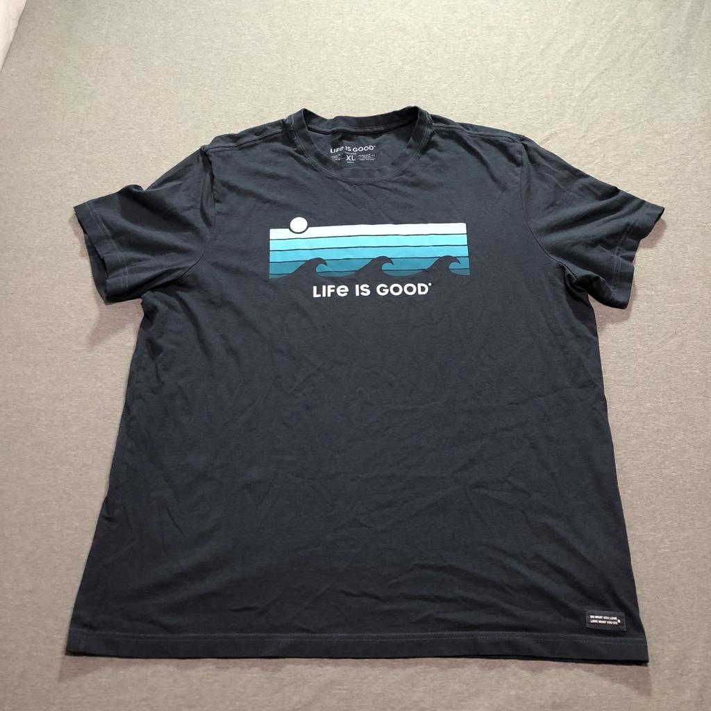 Life Is Good T Shirt Men's XL Graphic Print Sea Waves Crusher Navy Blue Tee