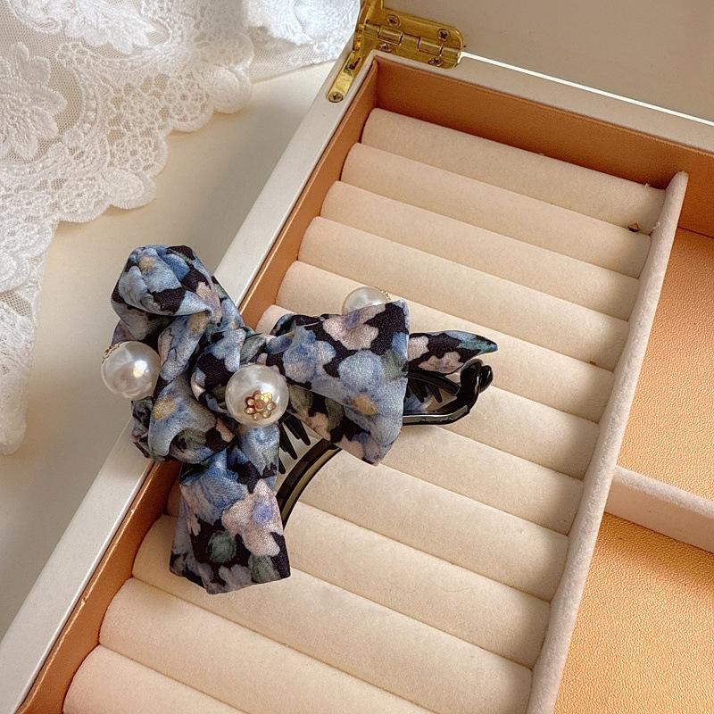 Charming and Elegant Fabric Daisy Twisted Hair Clip for Women, High Quality, Ponytail Vertical Hairpin