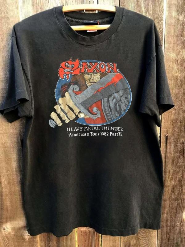 SAXON STRONG ARM OF THE LAW AMERICAN TOUR 1982 short sleeve black shirt KV38324 Unisex T-Shirt