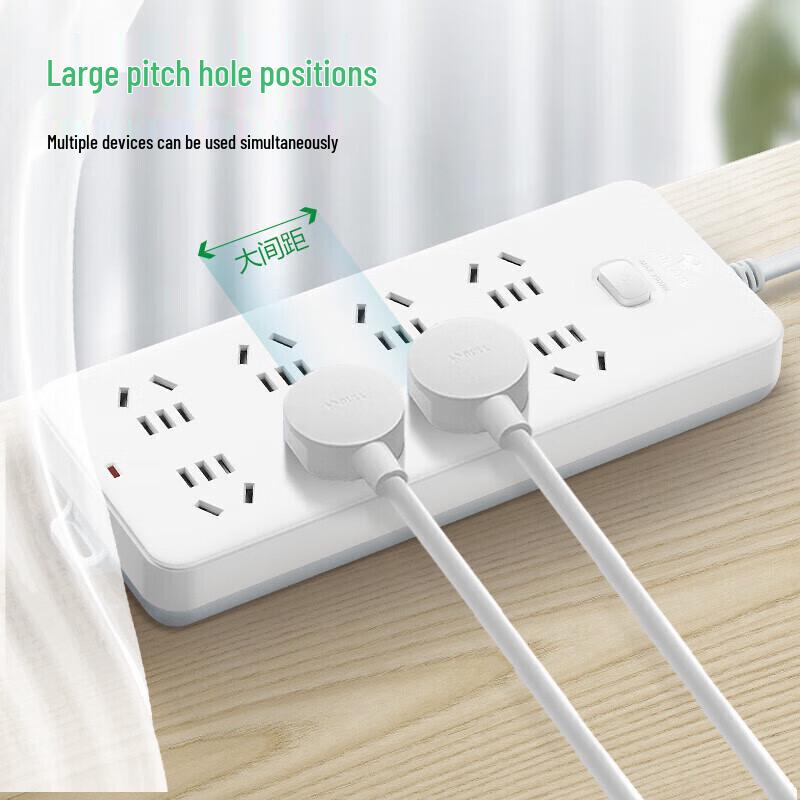 BULL 8-Outlet Power Strip with Master Switch