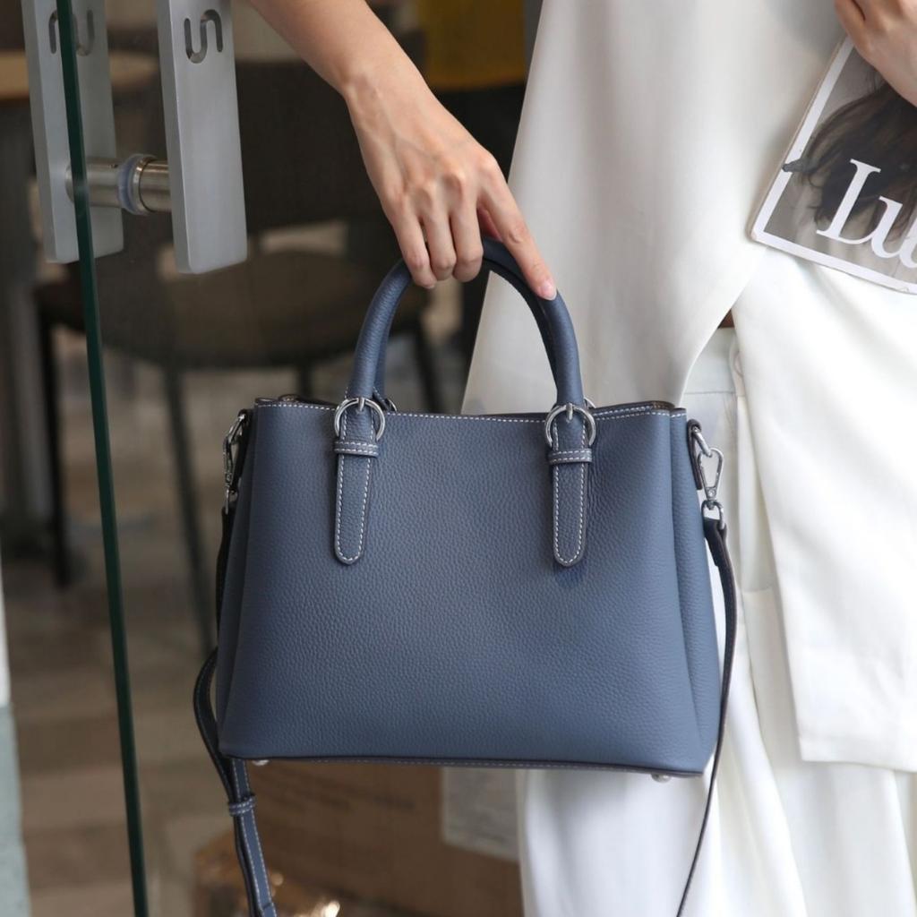 Cowhide Shoulder Women's Bag Large Capacity Crossbody Women's Fashion Simple Shopping Bag Practical and Generous Bag