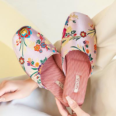 Модные Элегантные Домашние Тапочки с Вышивкой в Китайском Стиле для Женщин, Высококачественные Сатиновые Тапочки на Плоской Подошве, Удобные Нескользящие Дышащие Тапочки