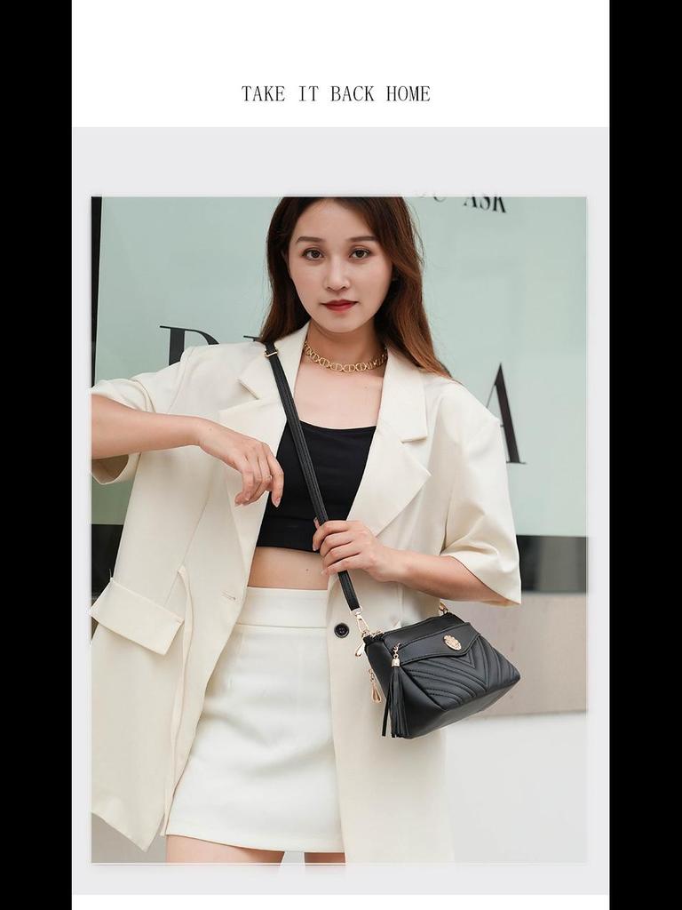 Новинка 2024 года, женская сумка через плечо и почтальон из мягкой кожи — многослойная, модная, небольшая квадратная сумка для мам среднего возраста.