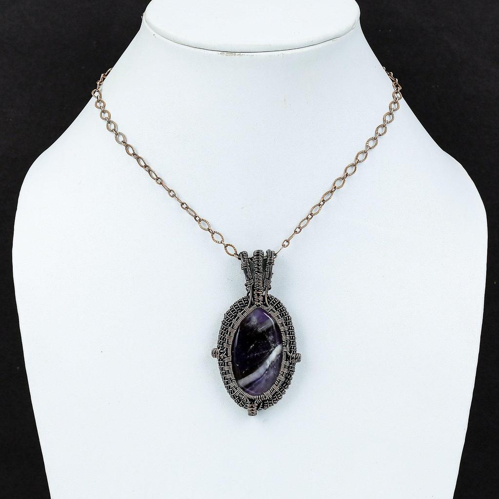 Подвеска с аметистом в виде шеврона, подвеска из медной проволоки, ювелирное изделие с драгоценными камнями, подвеска ручной работы, ювелирное изделие из медной проволоки, уникальный кулон в подарок для него