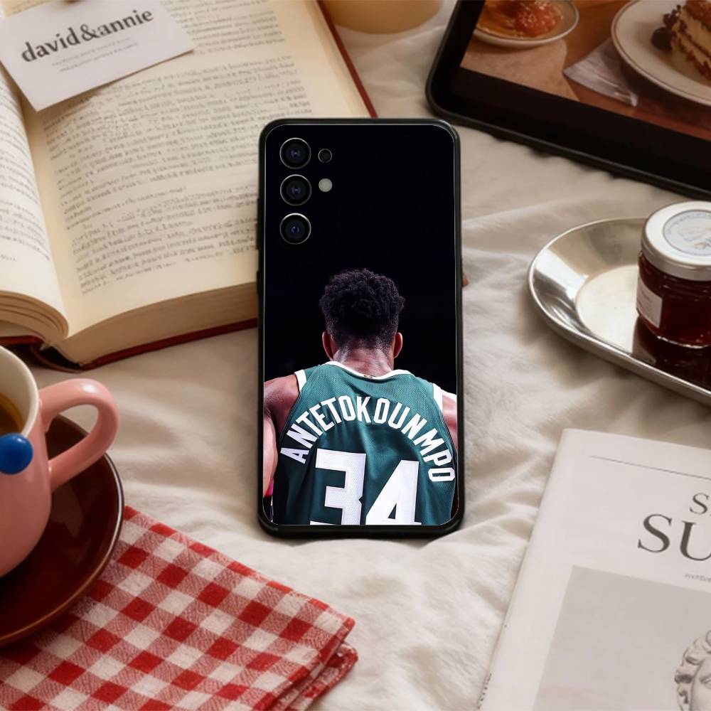 Giannis Antetokounmpo 34 Phone Case For Samsung S 25,24,23,22,30,21,10,9,Ultra,Plus,Lite,FE,4,5 G Soft Black Case