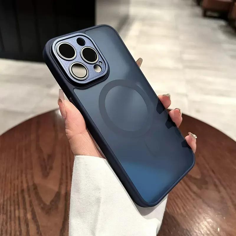 Полупрозрачный матовый чехол с магнитами для iPhone 16 15 14 13 12 11 Pro Max Чехол для беспроводной зарядки Magsafe Чехол для защиты камеры