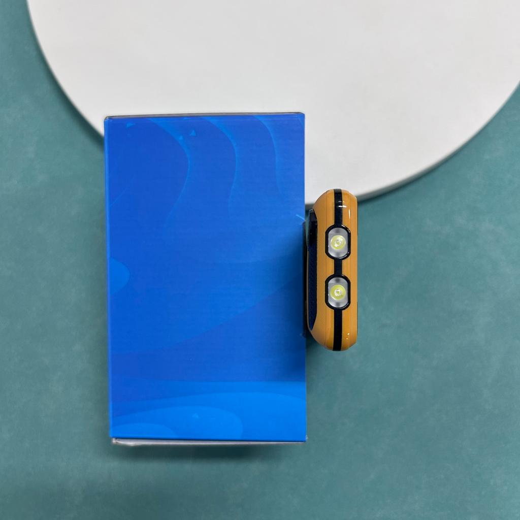 Новый мобильный телефон YEEMI K3 GSM 2G 2,4 дюйма HD Dual SIM 2500 мАч Большая батарея Фонарик Type-C Камера Супертонкий кнопочный телефон для пожилых людей и студентов