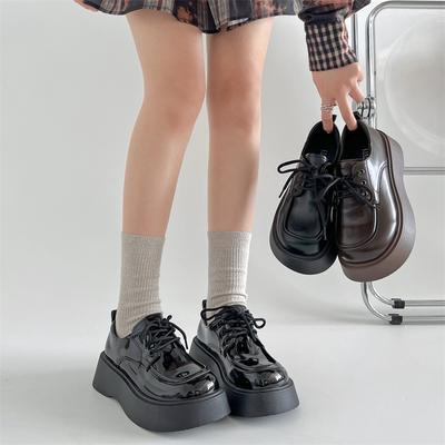 Temperament универсальные туфли Commuter в британском стиле с круглым носком на платформе, маленькие кожаные туфли для женщин 2025 года, новые осенне-зимние туфли «Мэри Джейн» во французском стиле