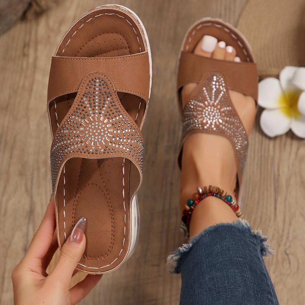 Тапочки на танкетке со стразами, женские повседневные сандалии на платформе на воздушной подушке, женские летние нескользящие пляжные шлепанцы