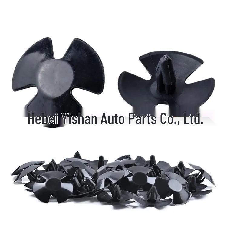 Крепеж утеплителя капота Chrysler и клипса-пряжка багажника 4878883AA