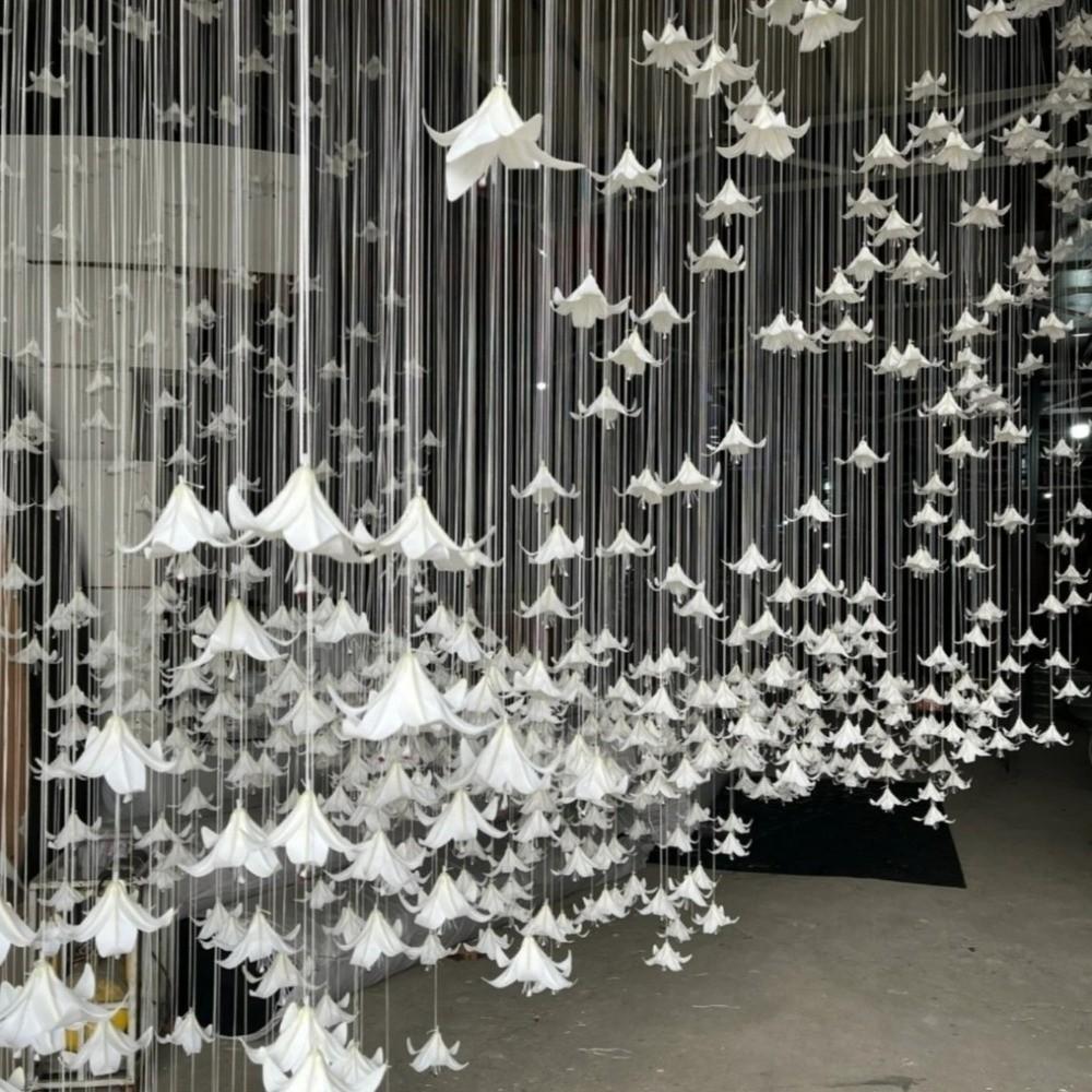 5pcs Elegant Hanging Flower Head Realistic Fake Flowers Artificial EVA Flower  Engagement Ceremony