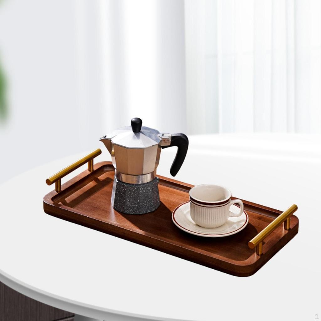 Прямоугольный деревянный поднос для подачи чая и закусок дома
