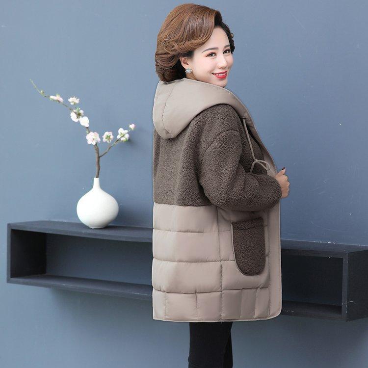 Осенне-зимняя женская теплая куртка средней длины с капюшоном