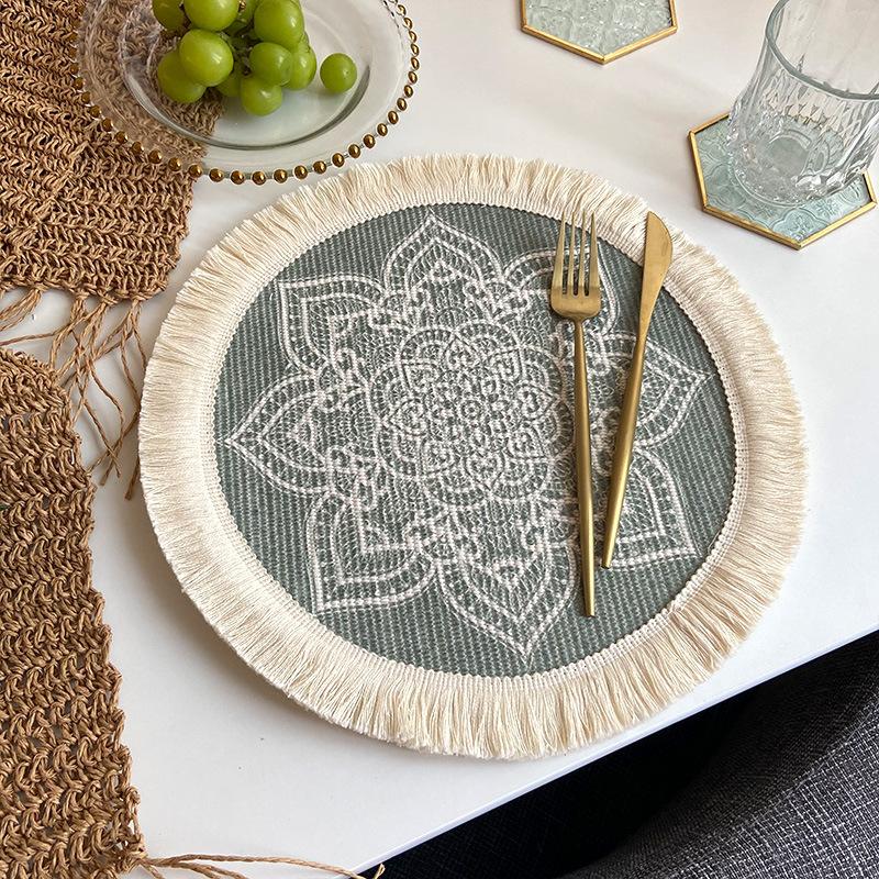 Set of 4 Boho Woven Round Placemat Handmade Table Mats Woven Jute Tassel Mat RetroTable Decor Fringe Coffee Mat Fur Ball Dining Mat Pompom Home Decor