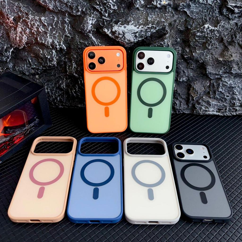 Совместимый чехол для iPhone 17 Pro Max: Приятный на ощупь, Блокировка цвета, Магнитный, Готов к Magsafe, Всесторонняя защита.